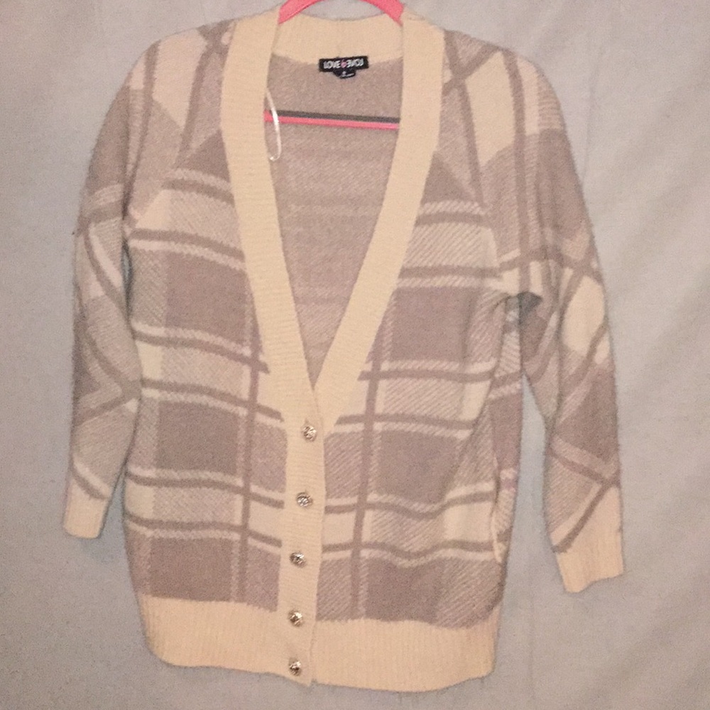 Cardigan sweater